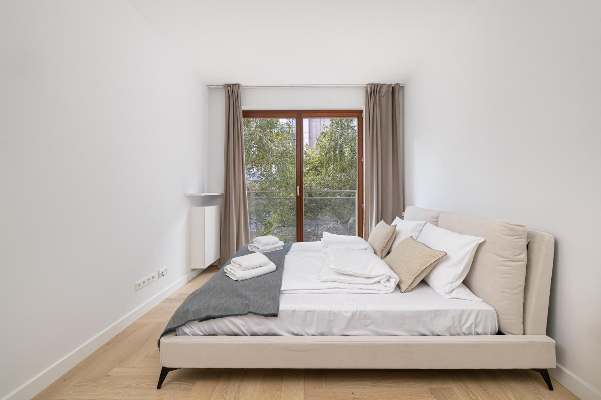 3-bedroom Luxurious With View Apartment Warschau